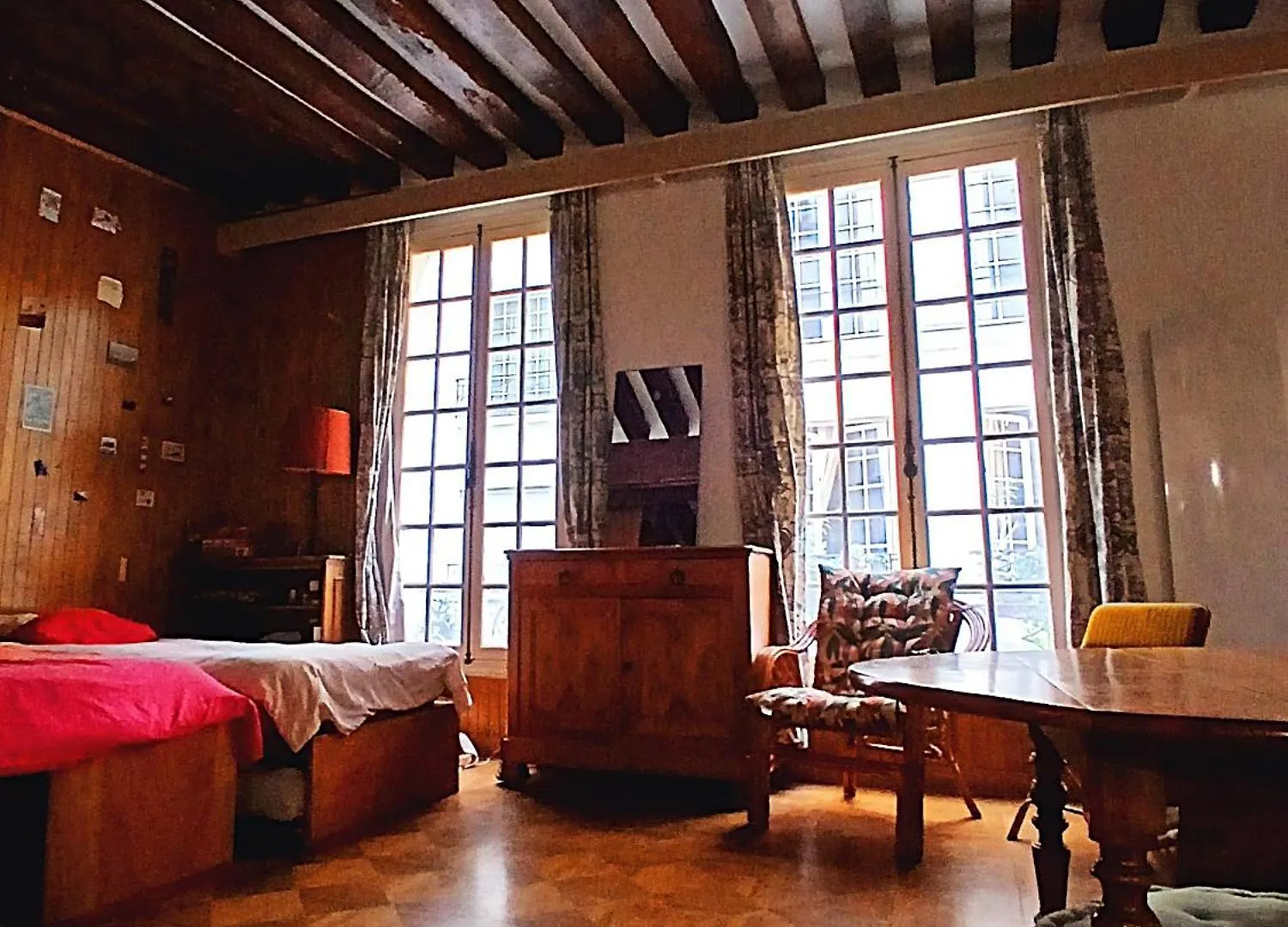 Appartement De Charme Sur L'Ile Saint-Louis - Elegance & Authenticite Au Coeur De Paris
